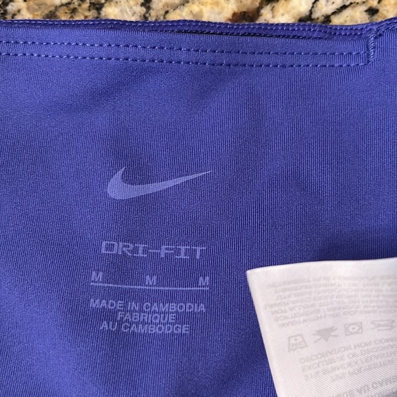 Womens Nike fitted shorts - Picture 4 of 5